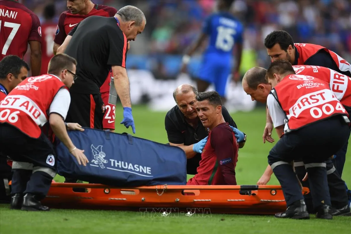 chien-tich-huyen-thoai-ronaldo-vo-dich-euro-may-lan-a5